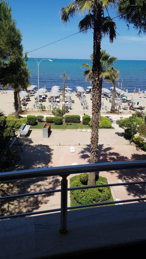Mali I Robit Beachfront Apartment Golem  Exterior photo