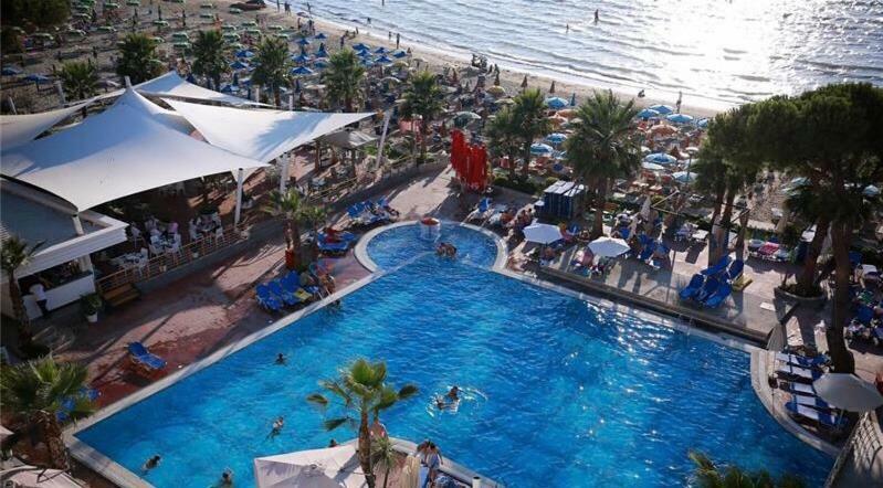 Mali I Robit Beachfront Apartment Golem  Exterior photo